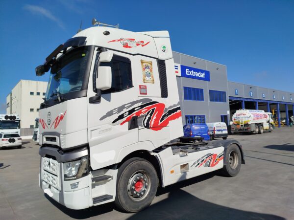 T 480 HIGHCAB